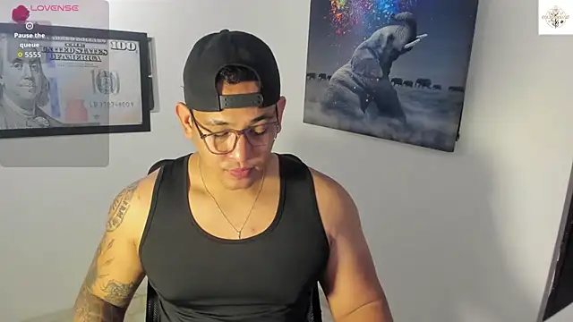 Colton Massif online show from 10-30-25, 03:41