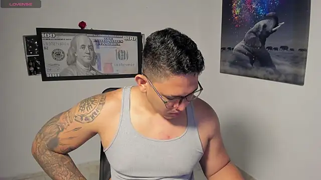 Colton Massif online show from 11-20-25, 04:12