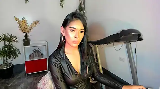 Snapshot of SweetlikeCandee chatting on 01-05-25, 02:41 SweetlikeCandee online show from 01-05-25, 02:41