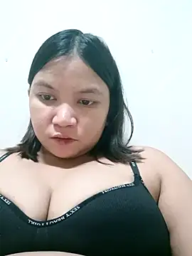 milkytitsmom4u online show from 09-17-25, 02:30