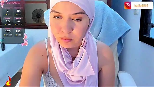 MatchedEyebrow online show from 11-10-25, 09:03