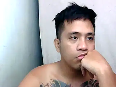 Snapshot of Thyler08 chatting on 12-06-24, 08:26 Thyler08 online show from 12-06-24, 08:26