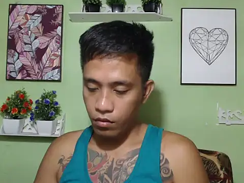 Snapshot of Thyler08 chatting on 09-20-25, 06:03 Thyler08 online show from 09-20-25, 06:03