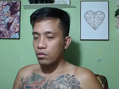 Snapshot of Thyler08 chatting on 11-13-25, 06:45 Thyler08 online show from 11-13-25, 06:45