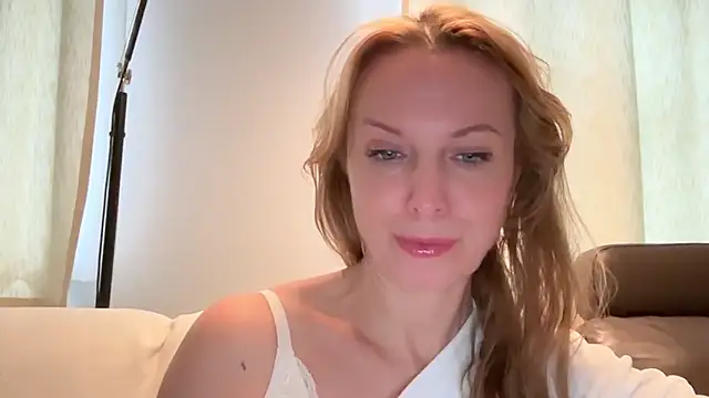 RachellAmazing online show from 01-21-25, 01:22