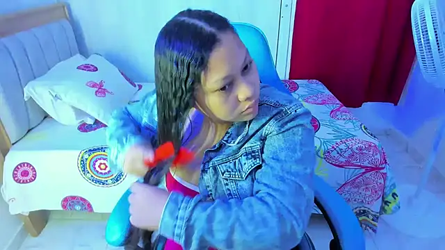 Lunastar02 online show from 11-13-25, 01:10