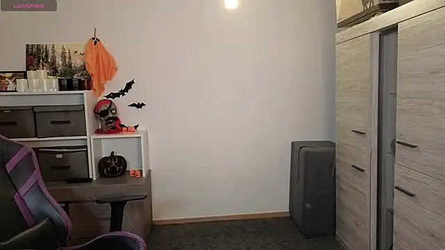 Snapshot of TinniAngel chatting on 10-11-25, 05:33 TinniAngel online show from 10-11-25, 05:33