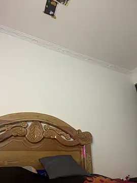 bellaa-w online show from 10-28-25, 01:03