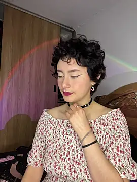 bellaa-w online show from 10-31-25, 02:07