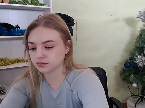 CrazyGloria online show from 01-12-25, 05:56