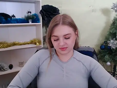 CrazyGloria online show from 01-17-25, 09:49