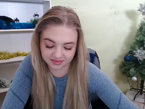 CrazyGloria online show from 01-19-25, 05:58