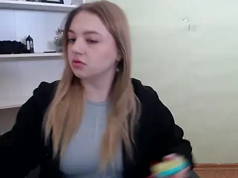 CrazyGloria online show from 02-09-25, 05:50
