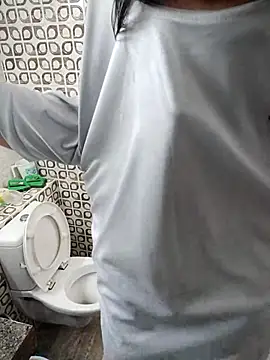 Snapshot of alex78265 chatting on 10-26-25, 05:46 alex78265 online show from 10-26-25, 05:46