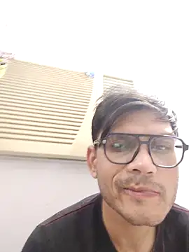 Snapshot of alex78265 chatting on 11-05-25, 05:24 alex78265 online show from 11-05-25, 05:24