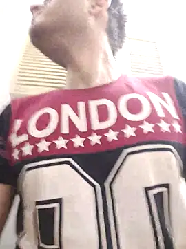 Snapshot of alex78265 chatting on 11-10-25, 06:18 alex78265 online show from 11-10-25, 06:18