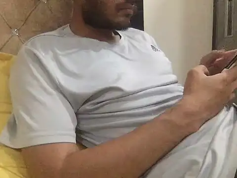 Snapshot of alex78265 chatting on 11-28-25, 05:15 alex78265 online show from 11-28-25, 05:15