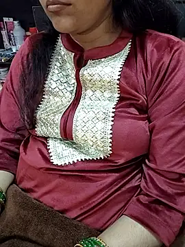 Snapshot of Diya_143 chatting on 01-15-26, 07:39 Diya 143 online show from 01-15-26, 07:39