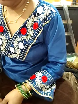 Snapshot of Diya_143 chatting on 01-16-26, 08:02 Diya 143 online show from 01-16-26, 08:02