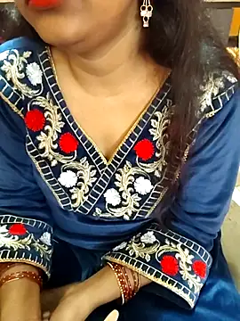 Snapshot of Diya_143 chatting on 02-04-26, 07:47 Diya 143 online show from 02-04-26, 07:47