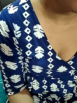 Snapshot of Diya_143 chatting on 02-13-26, 05:58 Diya 143 online show from 02-13-26, 05:58