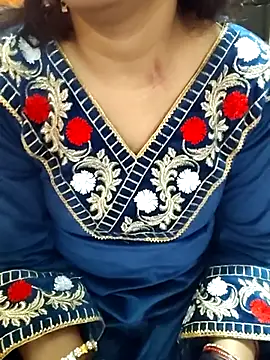 Snapshot of Diya_143 chatting on 02-14-26, 07:10 Diya 143 online show from 02-14-26, 07:10