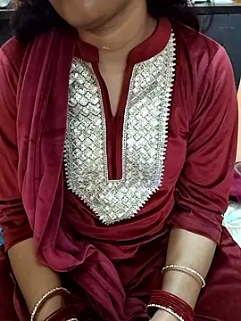 Snapshot of Diya_143 chatting on 02-15-26, 07:51 Diya 143 online show from 02-15-26, 07:51