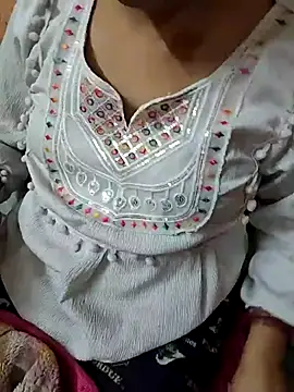 Snapshot of Diya_143 chatting on 02-20-26, 06:26 Diya 143 online show from 02-20-26, 06:26