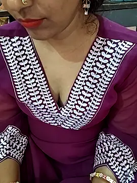 Snapshot of Diya_143 chatting on 02-24-26, 08:23 Diya 143 online show from 02-24-26, 08:23