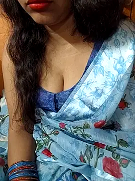 Snapshot of Diya_143 chatting on 02-25-26, 04:00 Diya 143 online show from 02-25-26, 04:00