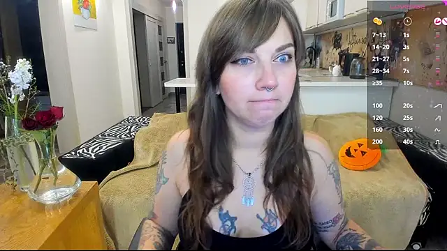 Snapshot of StacyTigerr chatting on 10-29-25, 03:47 StacyTigerr online show from 10-29-25, 03:47