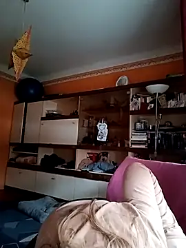 Dettybitch40 online show from 10-30-25, 08:05