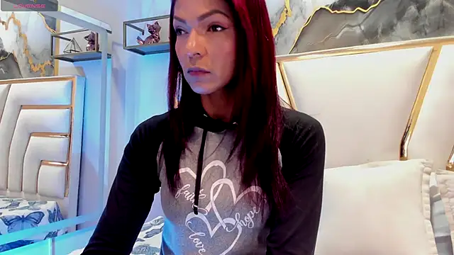 Snapshot of HannaPetit chatting on 10-23-25, 07:01 HannaPetit online show from 10-23-25, 07:01