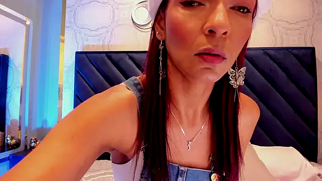 Snapshot of HannaPetit chatting on 11-01-25, 07:16 HannaPetit online show from 11-01-25, 07:16