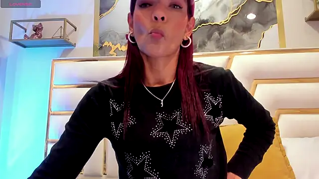 Snapshot of HannaPetit chatting on 11-08-25, 07:01 HannaPetit online show from 11-08-25, 07:01