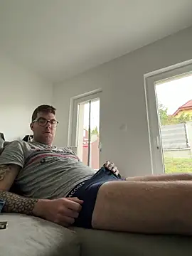 Snapshot of asiandeuutschepaar chatting on 03-30-26, 07:31 asiandeuutschepaar online show from 03-30-26, 07:31