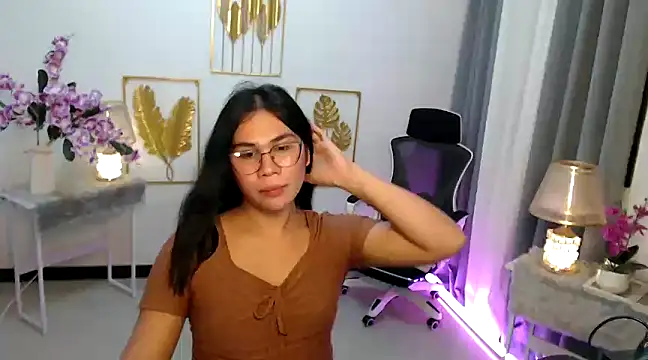Snapshot of Asian_flabby chatting on 12-23-24, 03:33 Asian flabby online show from 12-23-24, 03:33