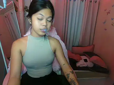 young salsalita online show from 10-18-25, 03:13