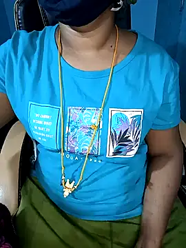 Tamil-hotwife online show from 01-11-25, 06:44