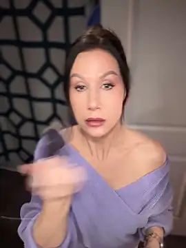 Snapshot of Fiona_Kent_ chatting on 12-08-24, 06:17 Fiona Kent online show from 12-08-24, 06:17