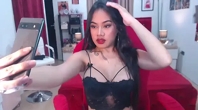Snapshot of FrancineGarcia chatting on 12-12-24, 10:09 FrancineGarcia online show from 12-12-24, 10:09