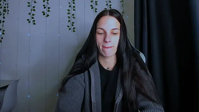 KarlaSim online show from 10-07-25, 04:37