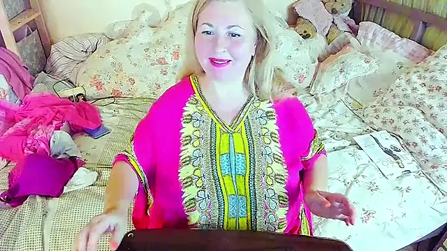 Snapshot of BustyDonnaSexyy chatting on 10-14-25, 07:47 BustyDonnaSexyy online show from 10-14-25, 07:47