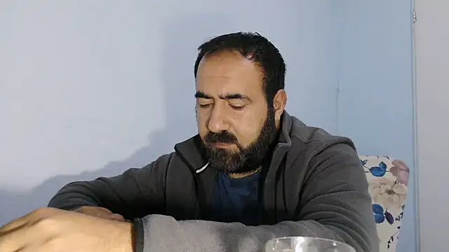 Snapshot of ZYXEL353 chatting on 10-18-25, 10:10 ZYXEL353 online show from 10-18-25, 10:10