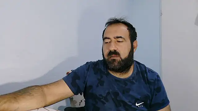 Snapshot of ZYXEL353 chatting on 10-22-25, 02:34 ZYXEL353 online show from 10-22-25, 02:34