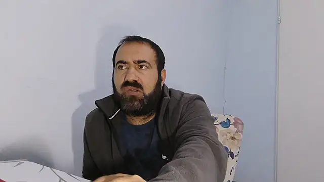 Snapshot of ZYXEL353 chatting on 10-25-25, 11:32 ZYXEL353 online show from 10-25-25, 11:32