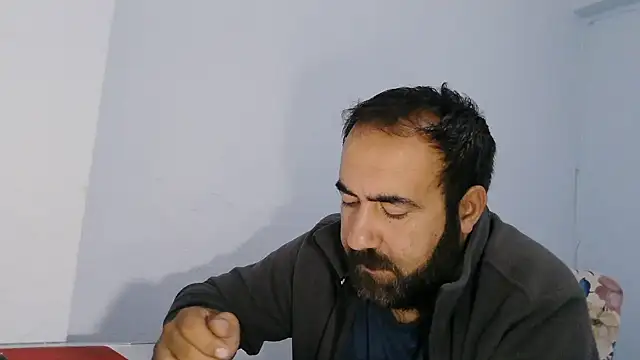 Snapshot of ZYXEL353 chatting on 10-27-25, 11:52 ZYXEL353 online show from 10-27-25, 11:52