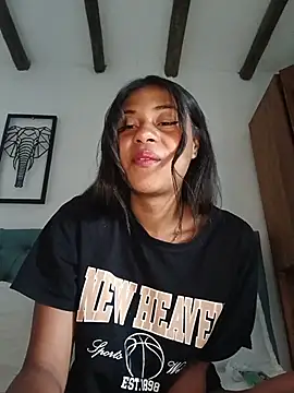 Snapshot of dark_enchantress_ chatting on 10-08-25, 07:00 dark enchantress online show from 10-08-25, 07:00