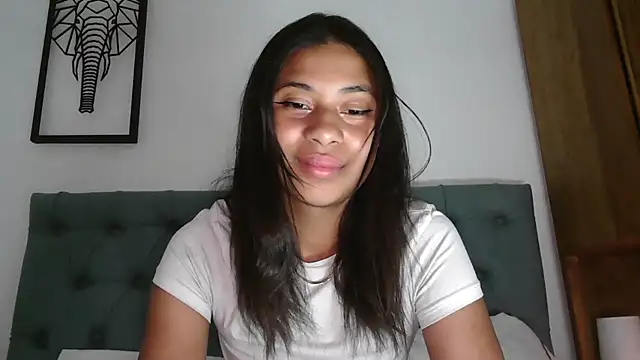 Snapshot of dark_enchantress_ chatting on 10-16-25, 05:19 dark enchantress online show from 10-16-25, 05:19