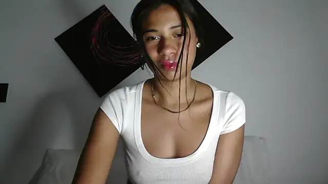 Snapshot of dark_enchantress_ chatting on 11-01-25, 10:34 dark enchantress online show from 11-01-25, 10:34